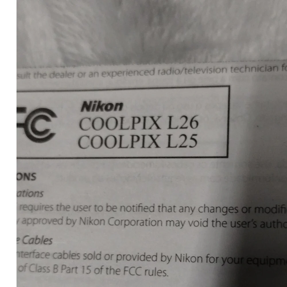 Nikon Coolpix L26 16.1 MP 5x Wide Optical Zoom Digital Camera Red w/Box UNTESTED